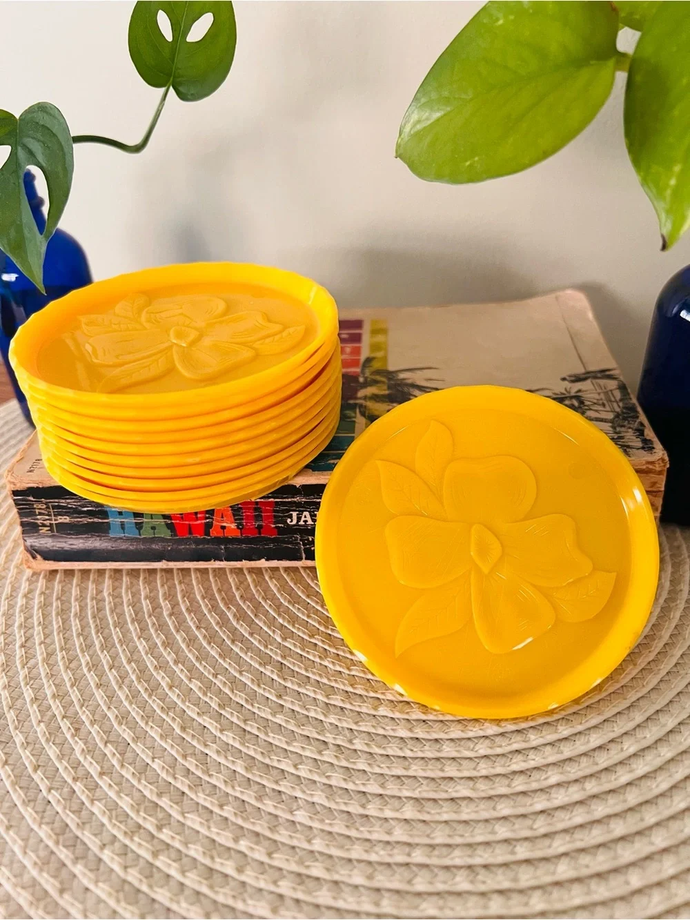 🌺🍹🗿 Set of 11 Mid Century Vintage yellow tropical hibiscus Coasters Tiki bar